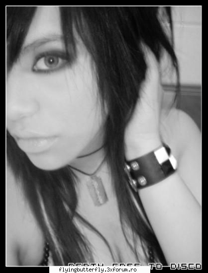 Photo's game - Rules: 1. Eu pun o poza oarecare din compul - Games :x